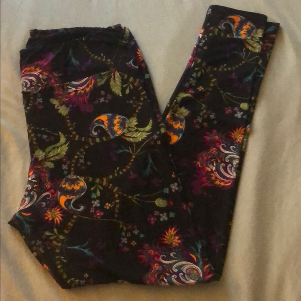 🔥HOT PRICE!!!🔥Lularoe Tall & Curvy leggings